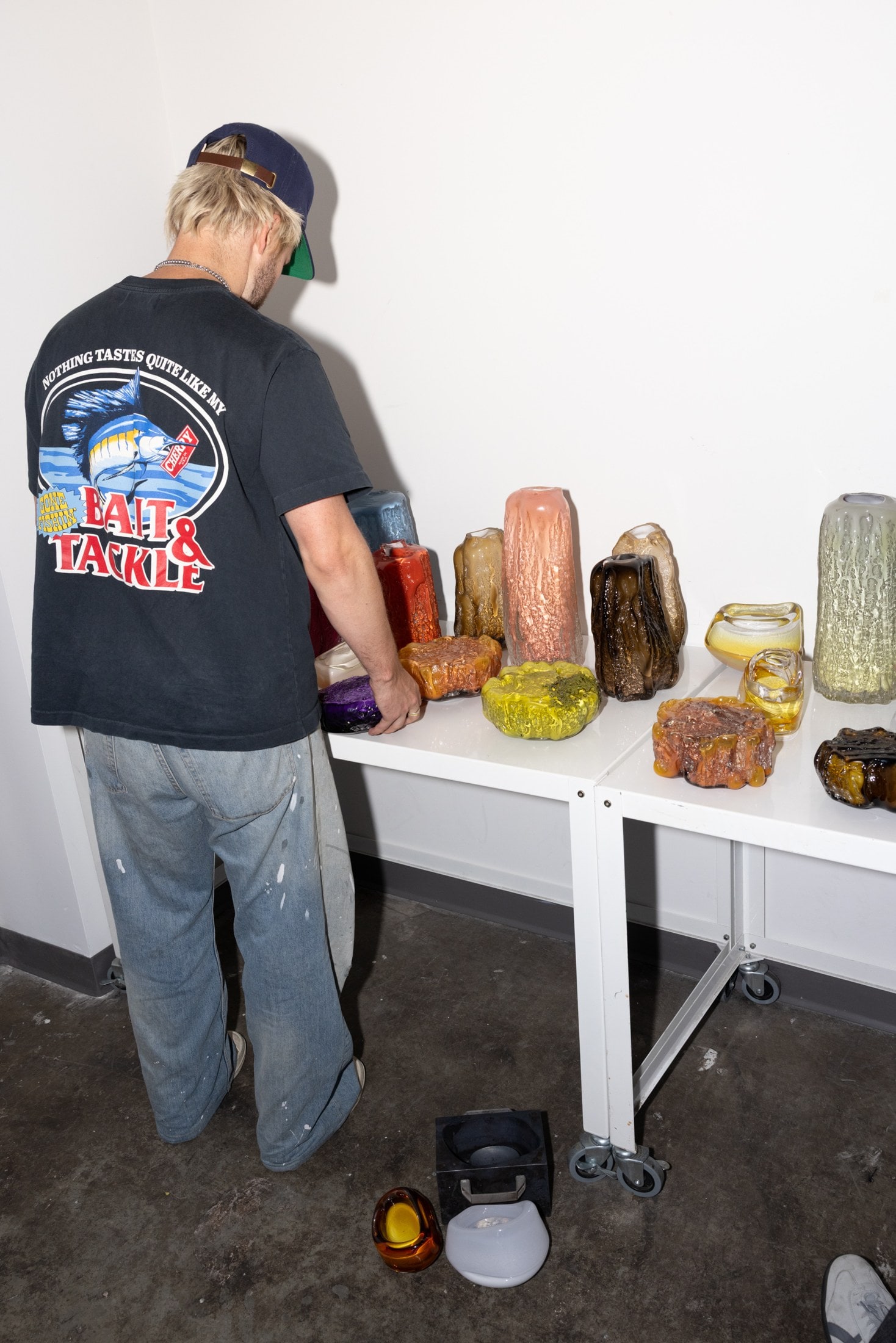 Bo setting the vessels on the bench